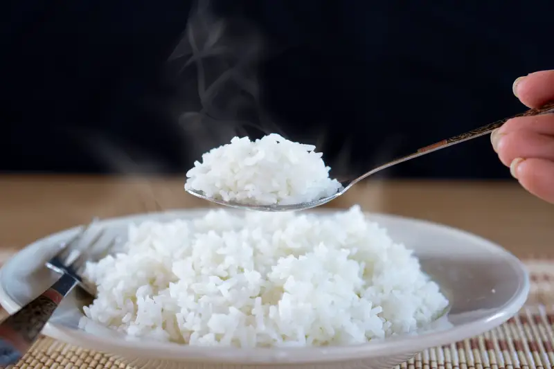 Esto le pasa a tu organismo al comer arroz a diario